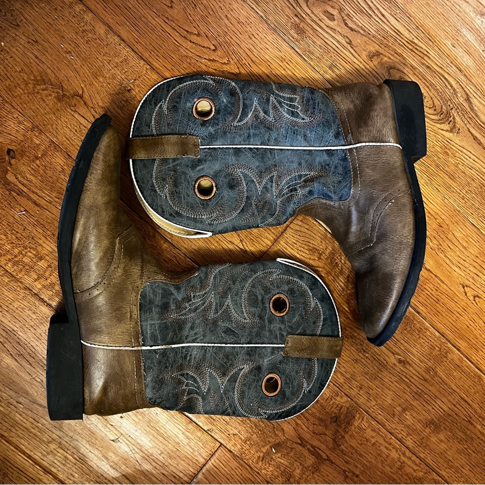 Kids cowboy boots